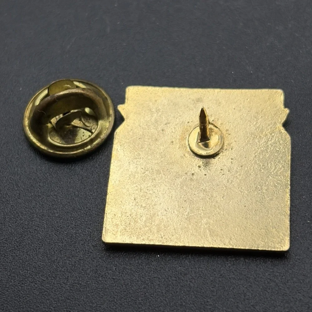 1984 Los Angeles Olympics USC Village LAPD Lapel Hat Pin‎